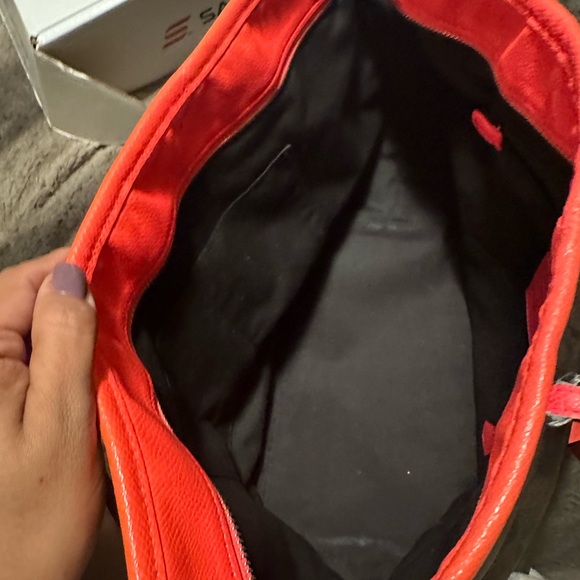 Coach Tote F34703 - Picture 12 of 13